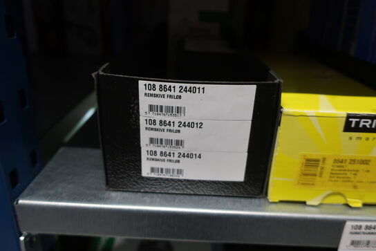 28 fag lagerreoler med indhold