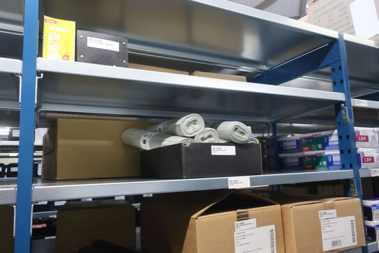 22 fag lagerreoler med indhold