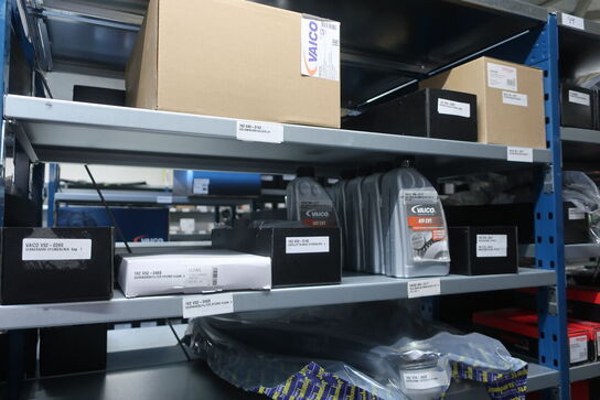 12 fag lagerreol med indhold