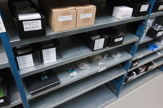 22 fag lagerreoler med indhold