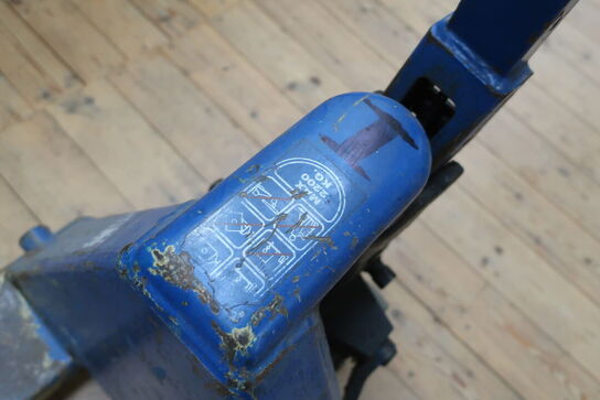 Palleløfter 2200 kg. 