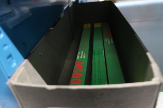 22 fag lagerreoler med indhold