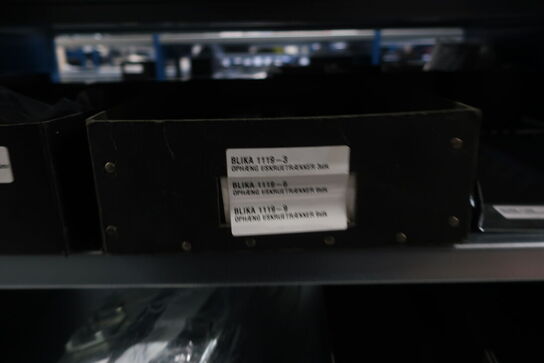 22 fag lagerreoler med indhold