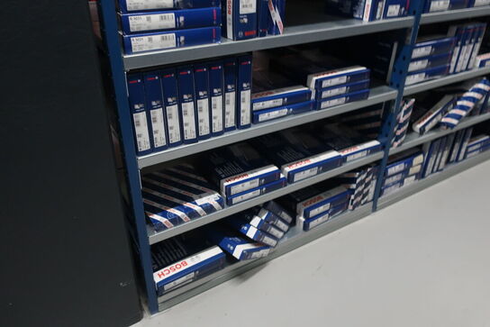 12 fag lagerreol med indhold