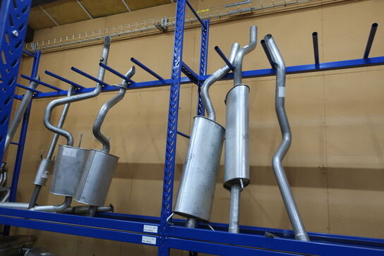 Varelager af udstødning m.v. samt reoler hertil