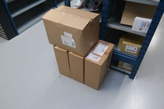 22 fag lagerreoler med indhold