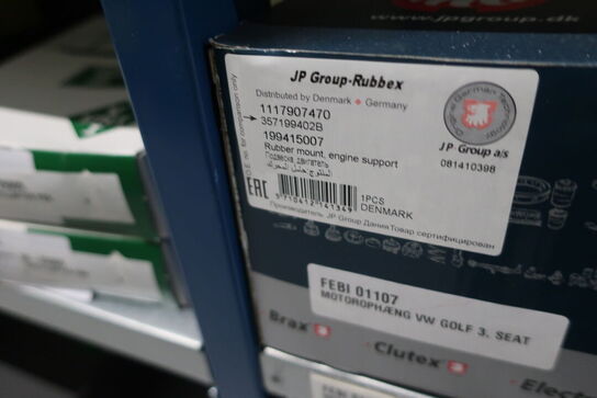 24 fag lagerreoler med indhold