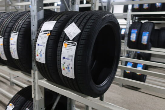 2 stk. dæk BARUM 215/45R 17 XL 91 Y