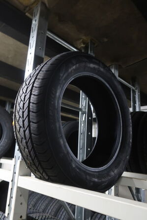 Dæk SUPERIA 215/60R17 100V