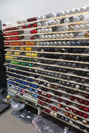 Spraymaling samt reol hertil MOTIP 