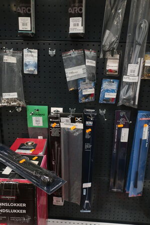 Sædeovertræk, pulverslukkere m.v. 