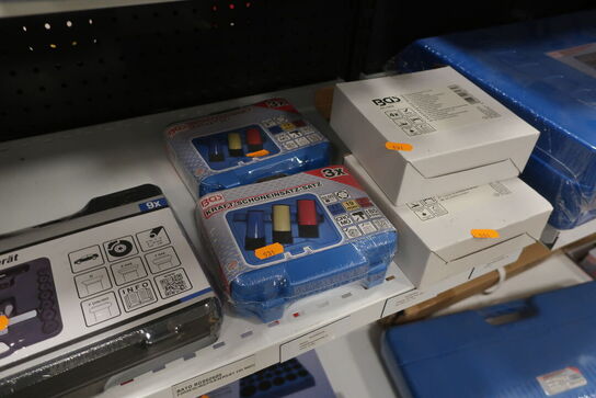 Værktøjsholdere, nitteværktøj, aftrækkere m.v. 