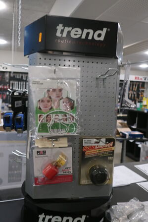 Målebånd, ligthere m.v. 