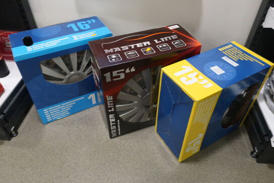 Diverse hjulkapsler samt kander 