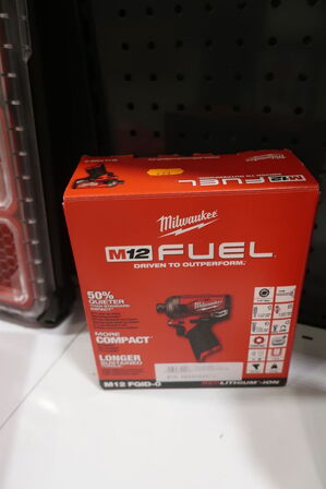 Slagskruemaskine MILWAUKEE M12 FQID-O