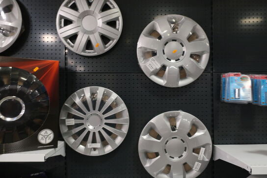 Diverse hjulkapsler samt kander 