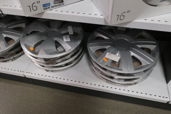 Diverse hjulkapsler samt kander 