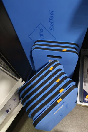 Diverse knæpuder BATO 