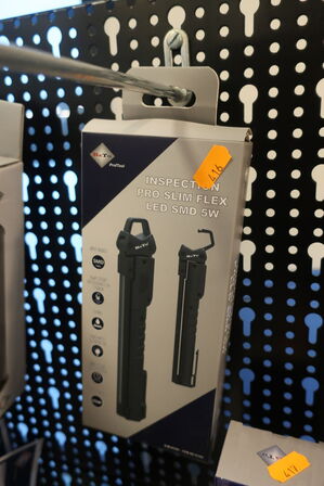 2 stk. tænger samt arbejdslamper BATO 