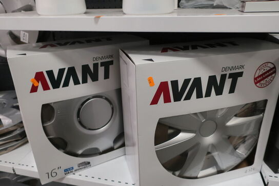 Diverse hjulkapsler samt kander 