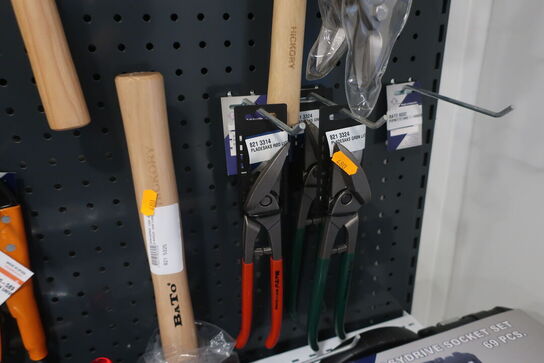 Diverse hammer på tavle 