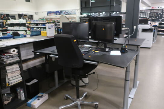 El. hæve/sænke skrivebord med indhold samt kontorstol 