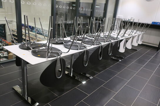 6 stk. borde samt 34 stk. stole GLOBUS 