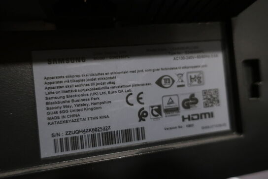 El. hæve/sænke skrivebord med indhold samt kontorstol 