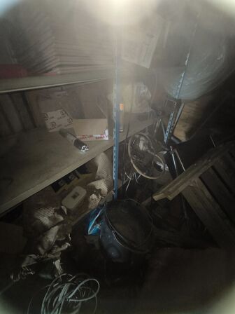 40 fods container med stiger, varelager, div. Værktøj m.m.