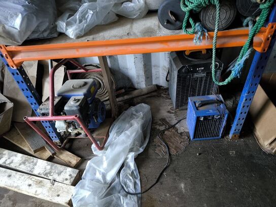 20 fods container med varelager, værktøj m.m.