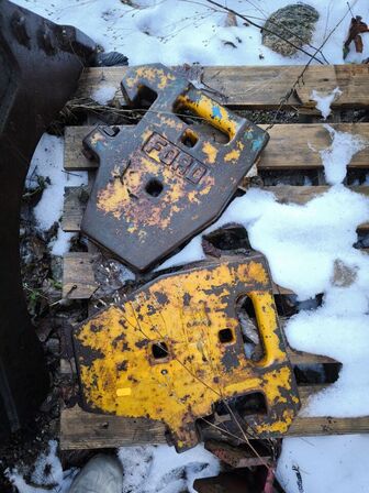 Frontklodser samt beslag