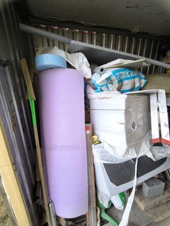 40 fods container med stiger, varelager, div. Værktøj m.m.