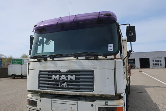 Lastbil m. kran MAN FE-360A