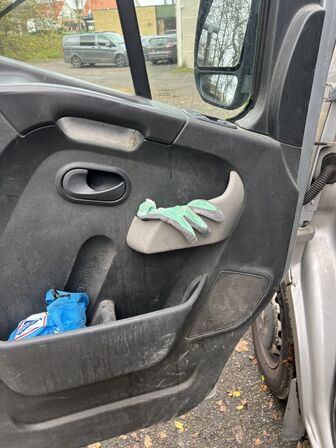 Varebil RENAULT MASTER 2.3 dCi 125 hk