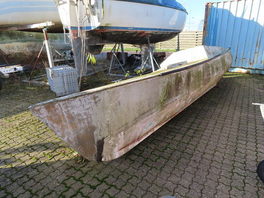 Jagtpram i glasfiber