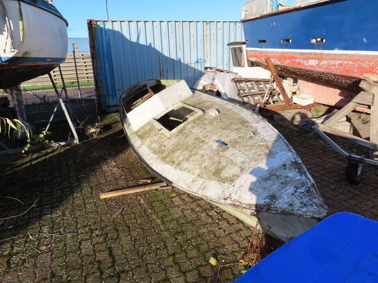 Jagtpram i glasfiber