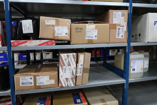 12 fag lagerreoler med indhold