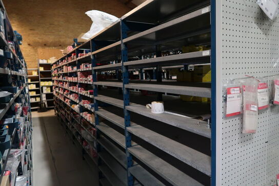 8 fag dobbeltsidet lagerreoler uden indhold