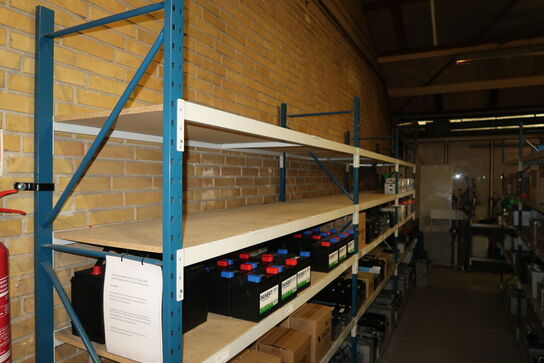 3 fag lagerreoler uden indhold