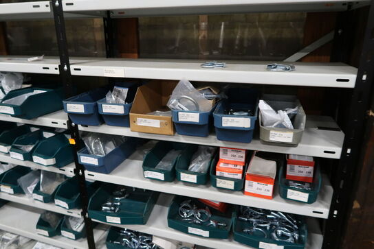 6 fag lagerreoler med indhold