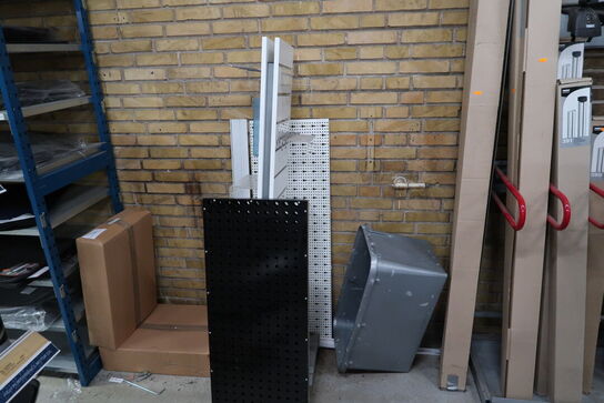 Div. Butiksinventar uden indhold