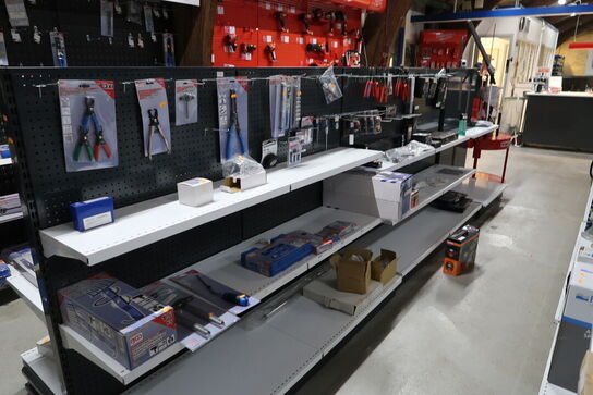 Butiksinventar uden indhold