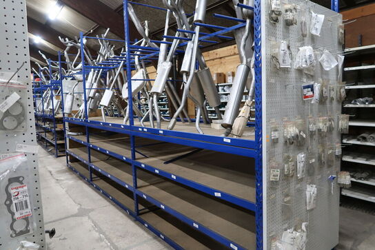 Reol til udstødninger uden indhold