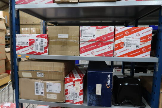 12 fag lagerreoler med indhold