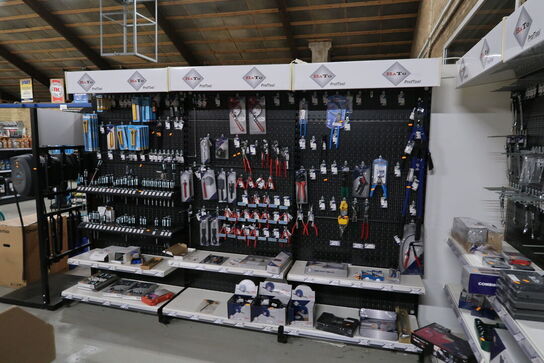 Butiksinventar uden indhold