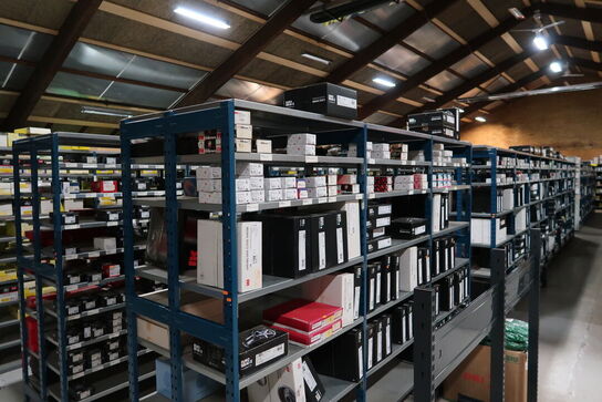 3 fag dobbeltsidet lagerreoler uden indhold