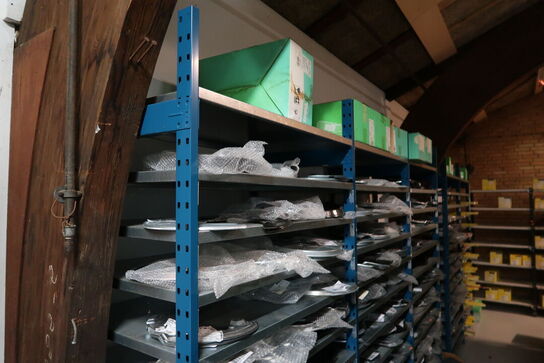 3 fag lagerreoler uden indhold