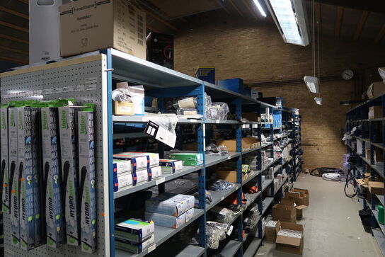 9 fag dobbeltsidet lagerreoler uden indhold