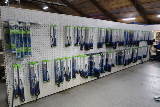 Butiksinventar uden indhold