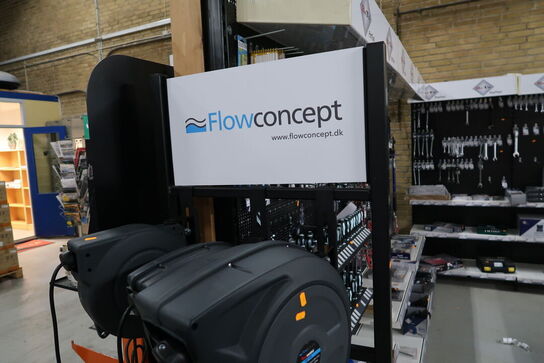 Butiksinventar uden indhold